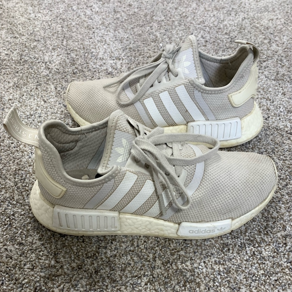 Women’s Adidas NMD R1 shoes